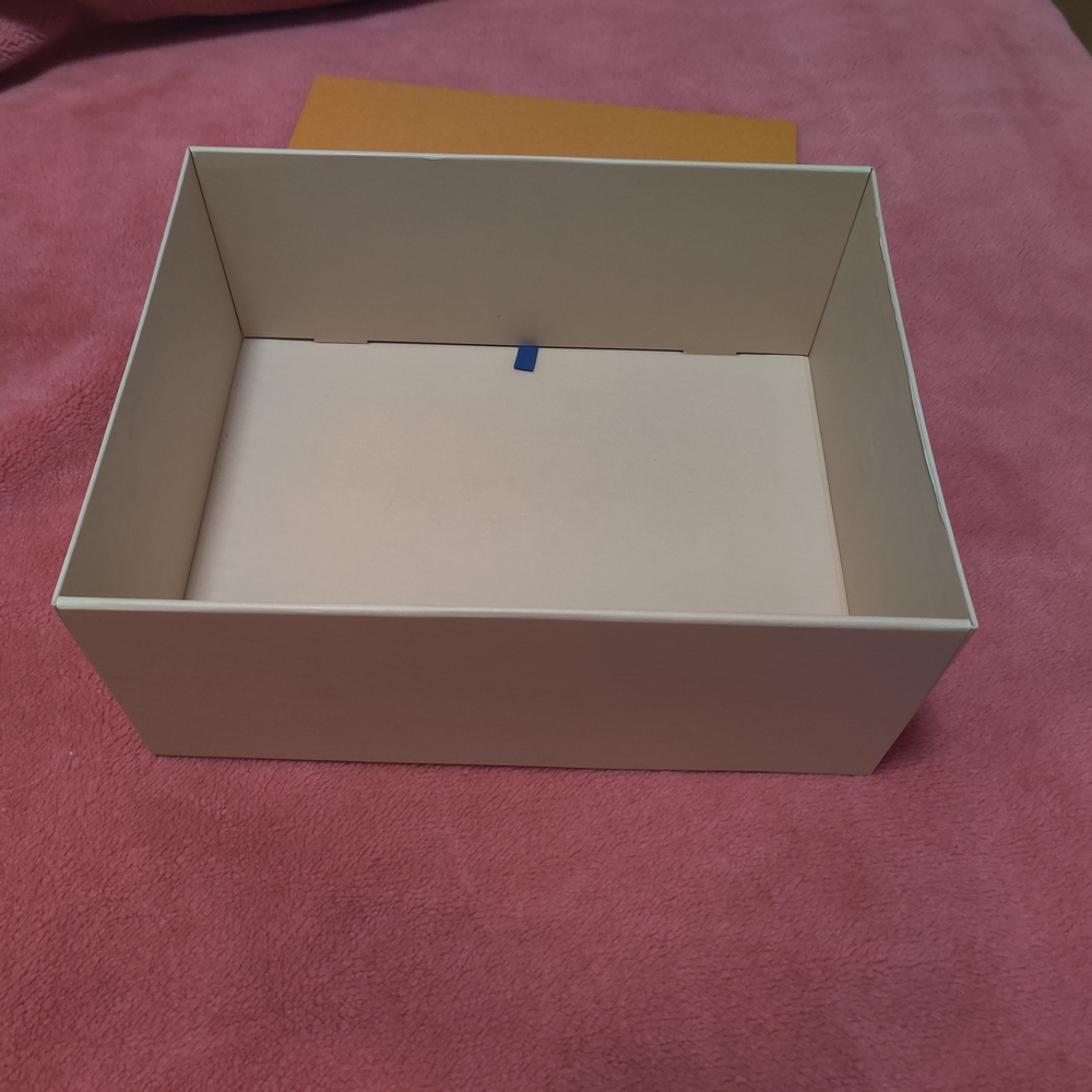 Louis Vuitton Orange Box - Picture 11 of 14